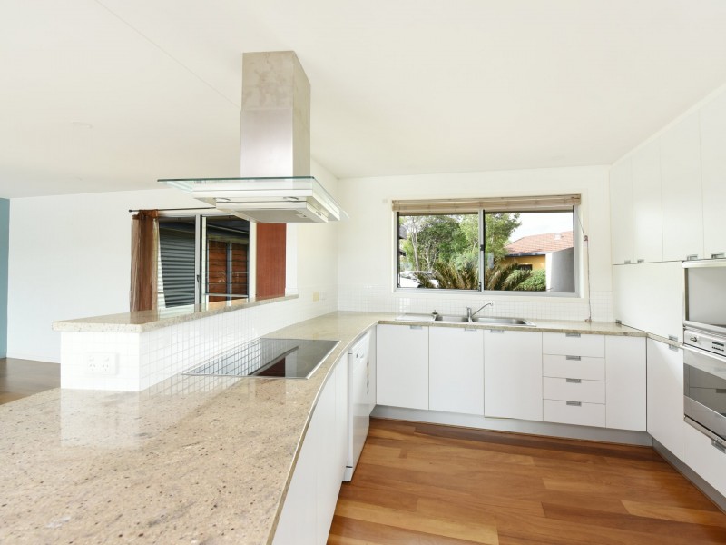 11 Ewinga Court, Mountain Creek QLD 4557