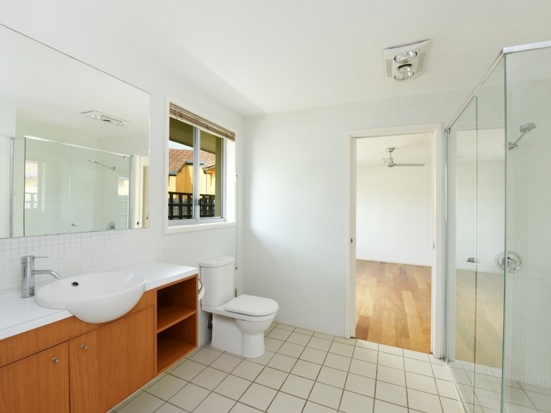 11 Ewinga Court, Mountain Creek QLD 4557