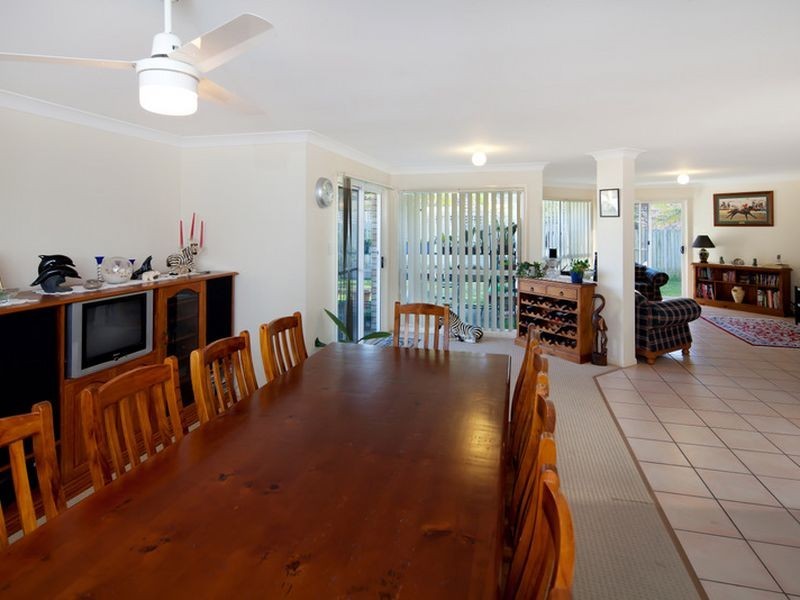 10 Caufield Close, Little Mountain QLD 4551
