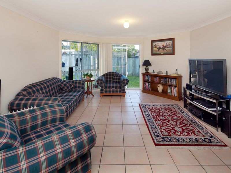 10 Caufield Close, Little Mountain QLD 4551