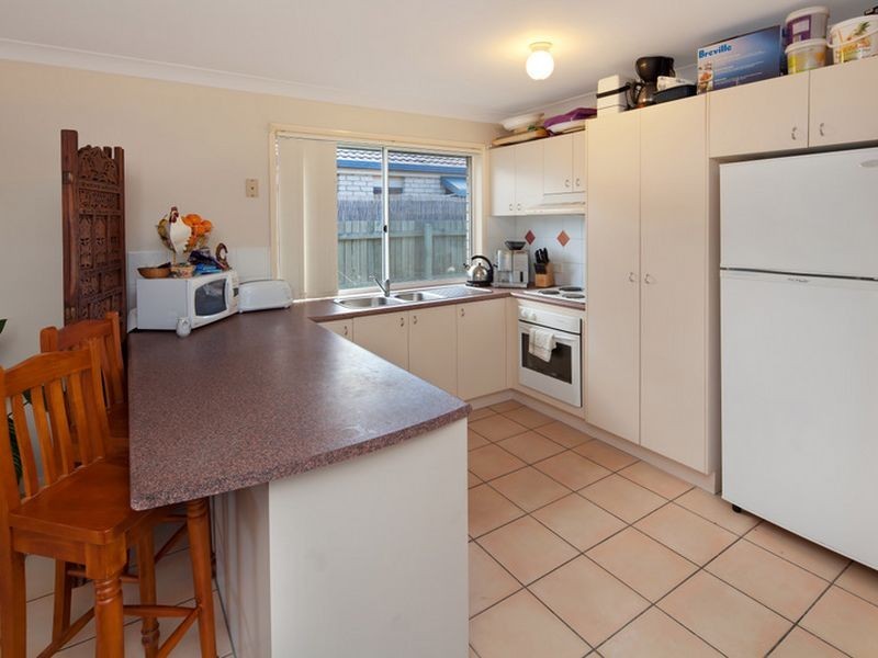 10 Caufield Close, Little Mountain QLD 4551