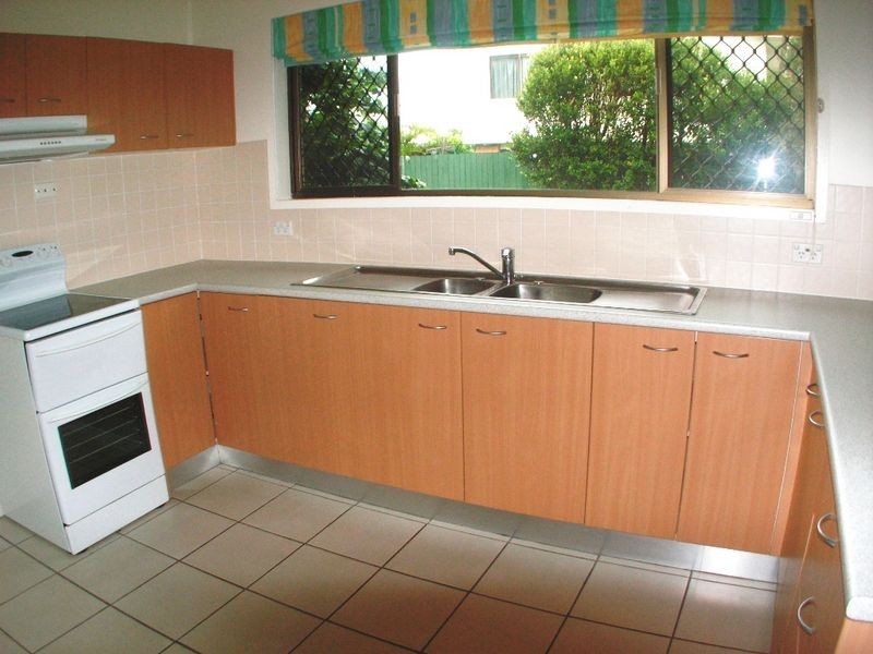 1 Curbarra Street, Buddina QLD 4575