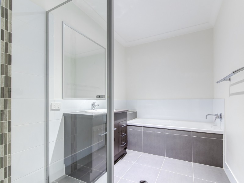 2 Mariner Court, Mountain Creek QLD 4557