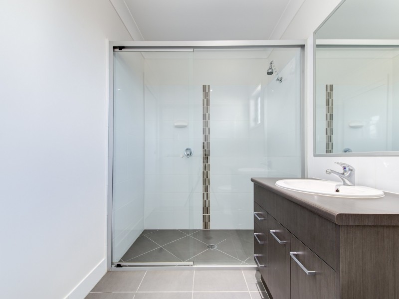 2 Mariner Court, Mountain Creek QLD 4557