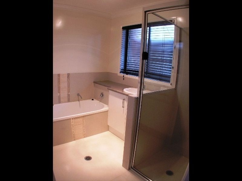 2/10 Malkana Cres, Buddina QLD 4575