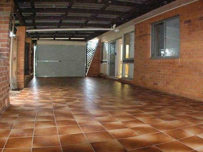 9 Saleng Crescent, Warana QLD 4575