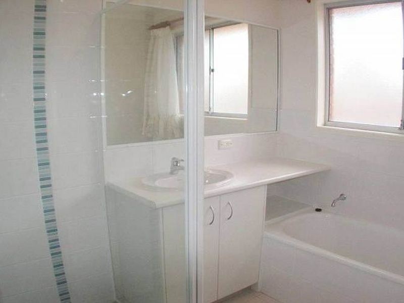 9 Saleng Crescent, Warana QLD 4575