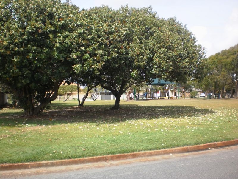 9 Saleng Crescent, Warana QLD 4575