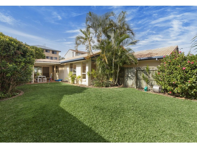 27 Iluka Avenue, Buddina QLD 4575