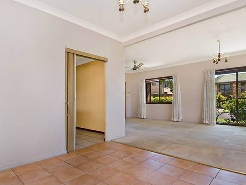 1 Warrina Court, Mooloolaba QLD 4557