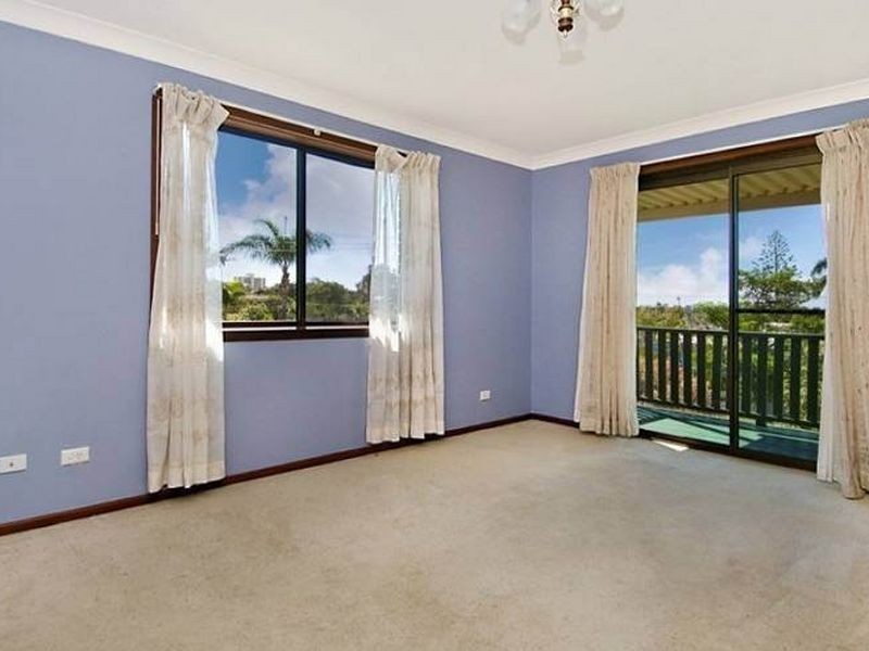 1 Warrina Court, Mooloolaba QLD 4557