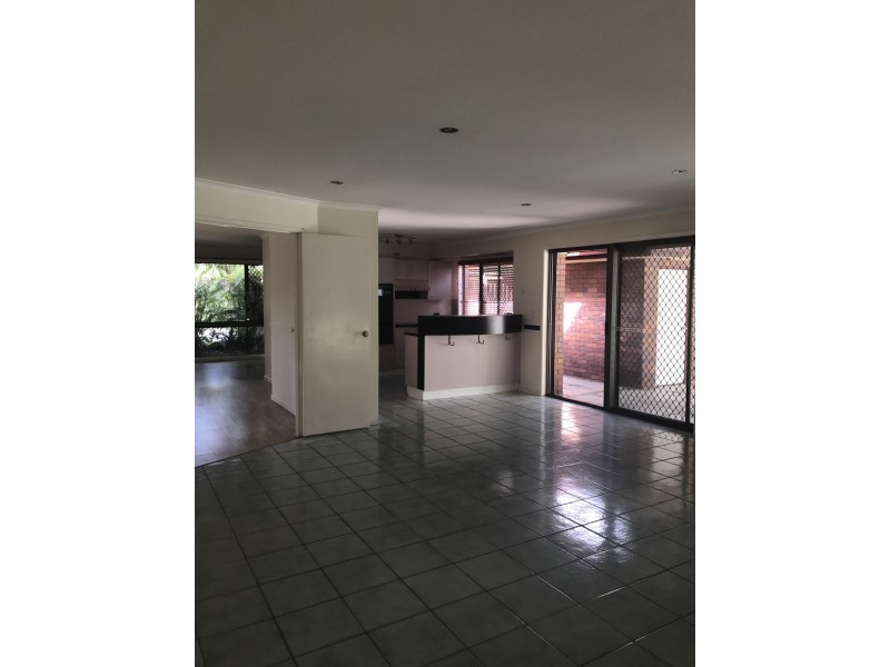 2 Karawatha Drive, Mountain Creek QLD 4557