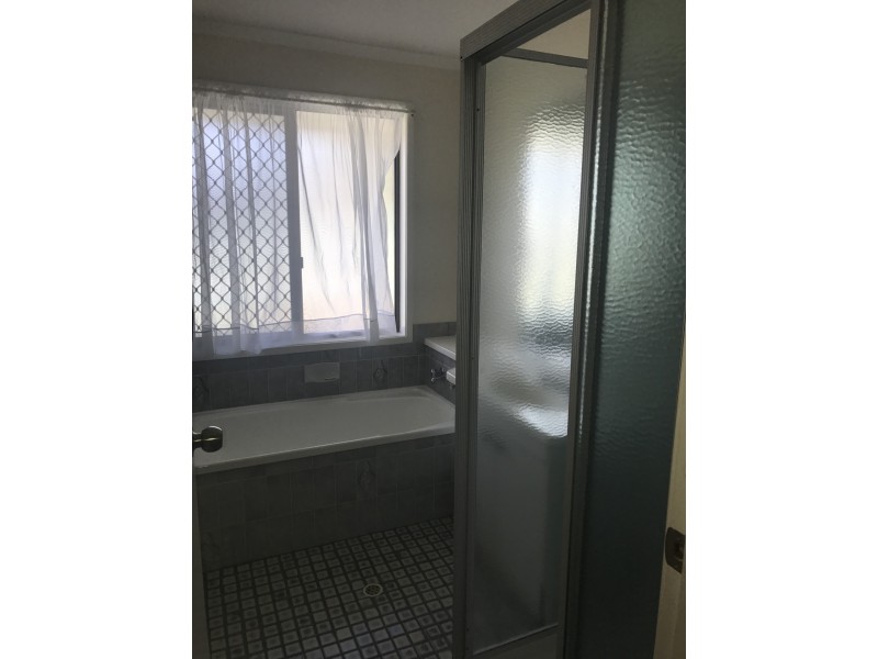 2 Karawatha Drive, Mountain Creek QLD 4557