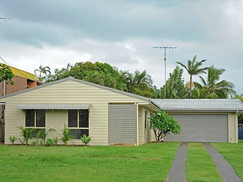 38 Oomoo Street, Buddina QLD 4575