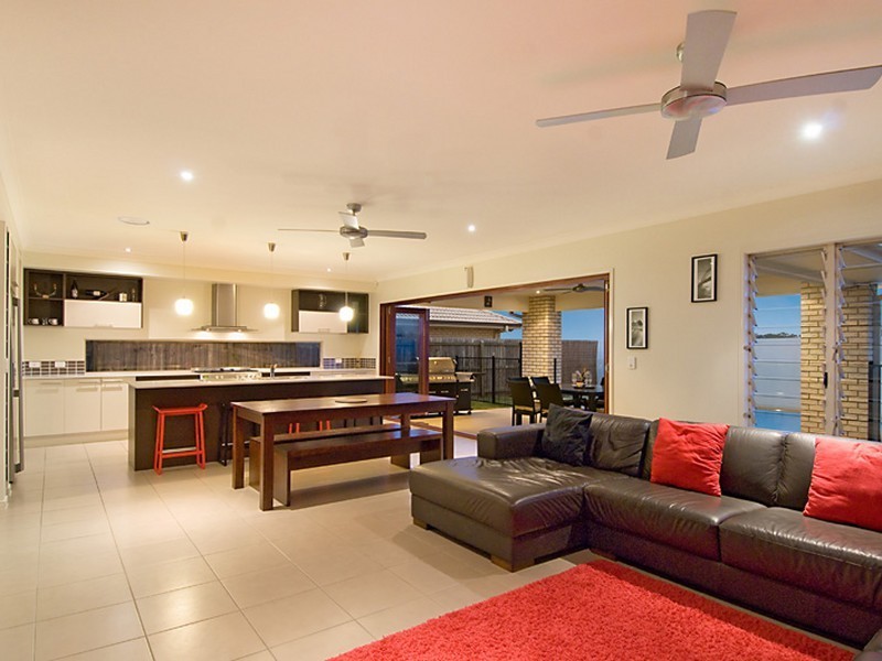 39 Sailfish Drive, Mountain Creek QLD 4557