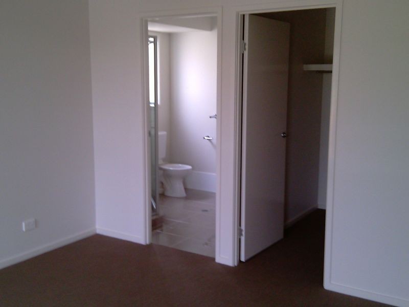 2 Parkview Dr “Ivadale Lakes”, Little Mountain QLD 4551