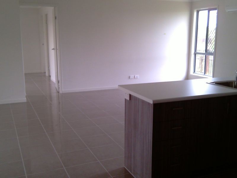 2 Parkview Dr “Ivadale Lakes”, Little Mountain QLD 4551