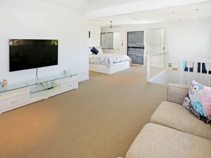 25 Camfield Street, Alexandra Headland QLD 4572