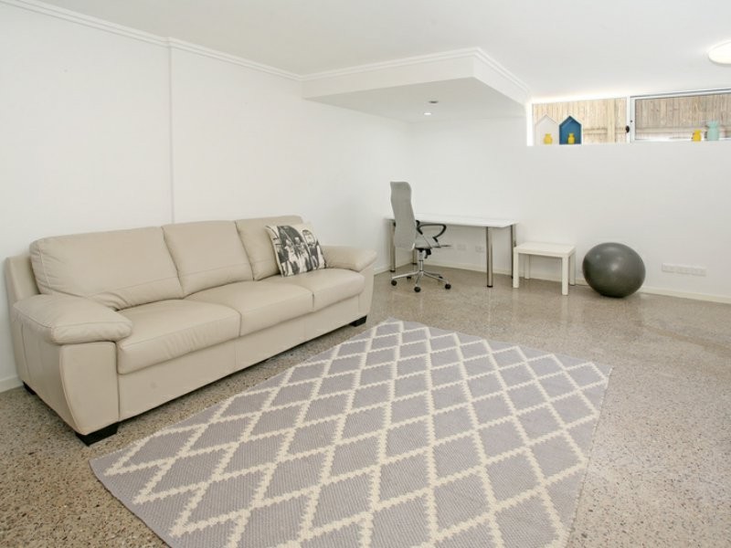 25 Camfield Street, Alexandra Headland QLD 4572