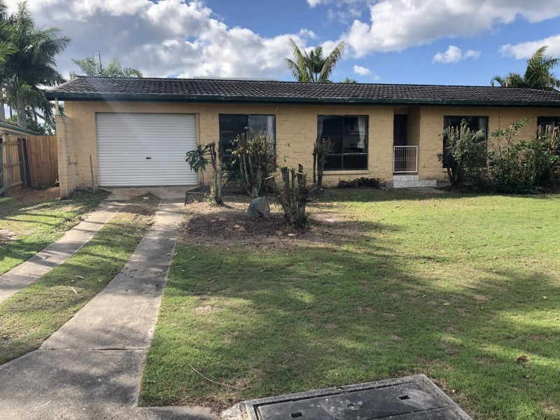 1 Paraka Court, Mountain Creek QLD 4557