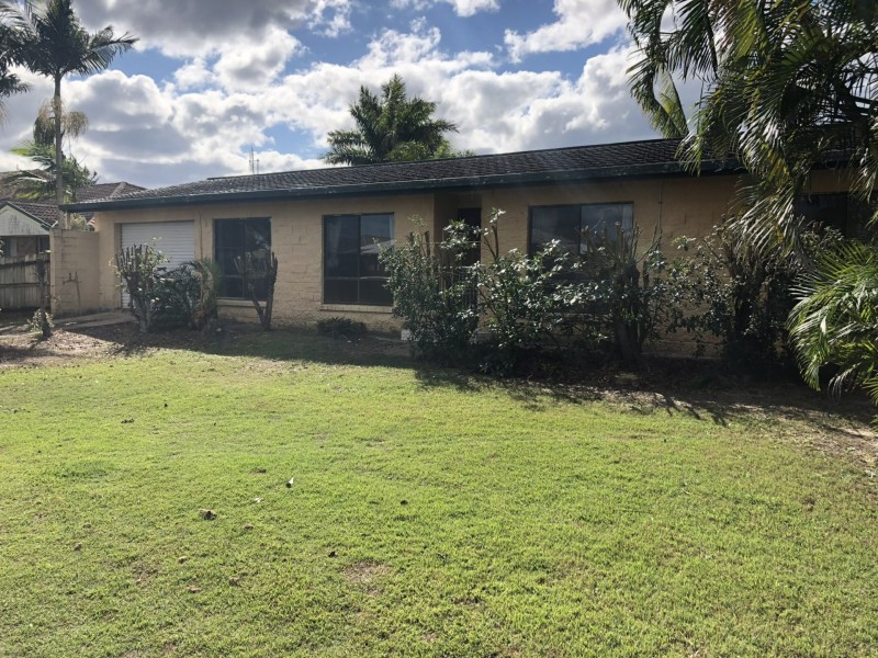 1 Paraka Court, Mountain Creek QLD 4557