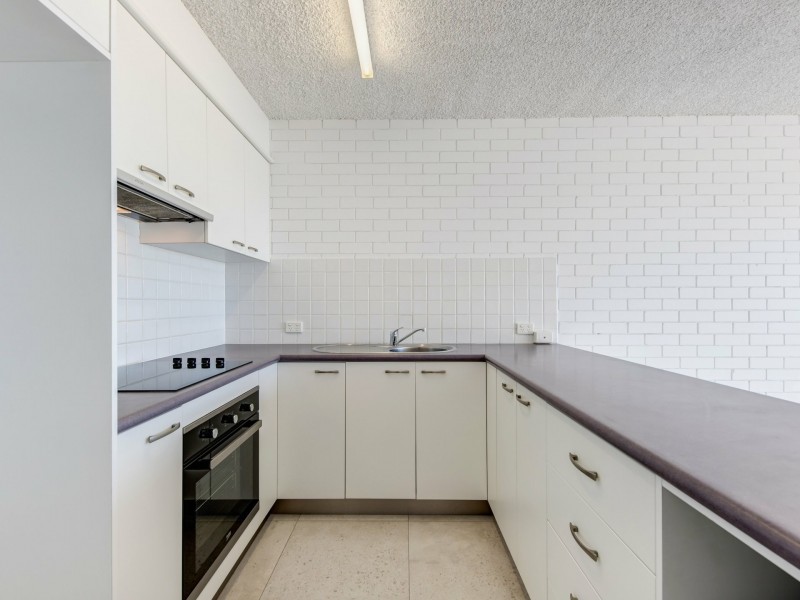 Unit 4/242 Alexandra Parade, Alexandra Headland QLD 4572