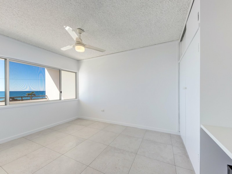 Unit 4/242 Alexandra Parade, Alexandra Headland QLD 4572