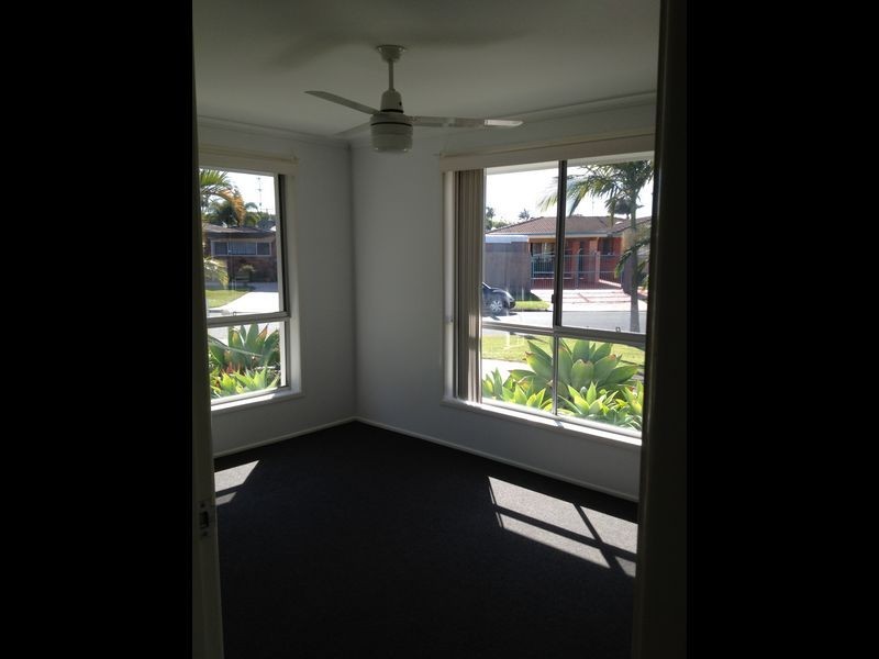 10 Awinya Court, Minyama QLD 4575