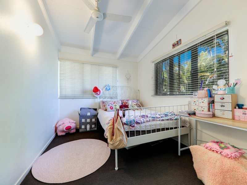 1 Curbarra Street, Buddina QLD 4575