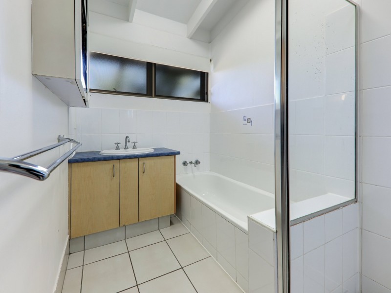 1 Curbarra Street, Buddina QLD 4575