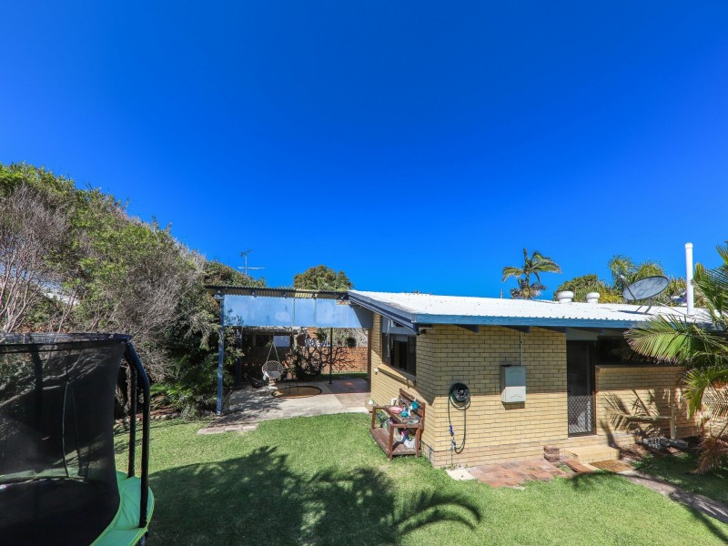 1 Curbarra Street, Buddina QLD 4575