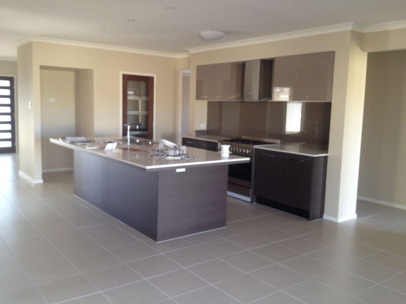 22 Yellow Fin Cct, Mountain Creek QLD 4557