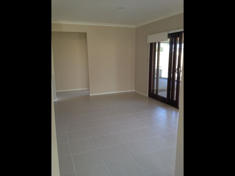 22 Yellow Fin Cct, Mountain Creek QLD 4557