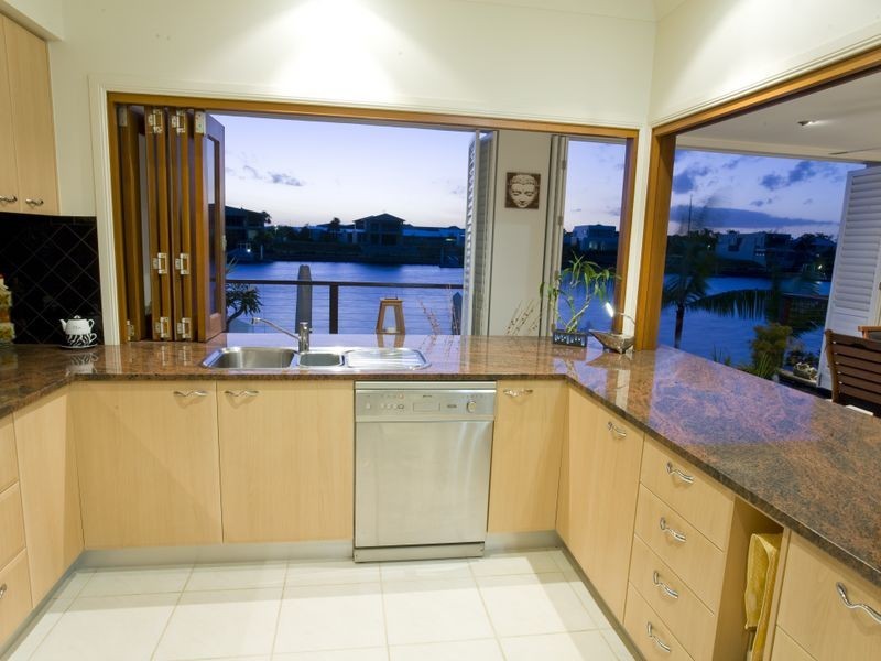 62 Sunbird Chase, Parrearra QLD 4575