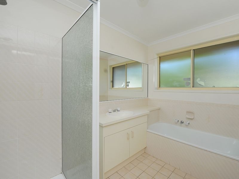 33 Mandara Drive, Wurtulla QLD 4575