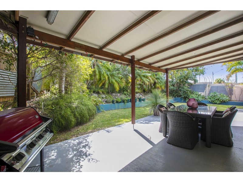 17 Pettigrew Street, Mooloolaba QLD 4557
