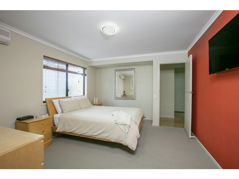 17 Pettigrew Street, Mooloolaba QLD 4557