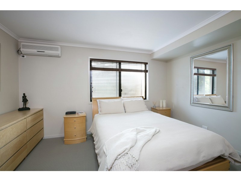 17 Pettigrew Street, Mooloolaba QLD 4557