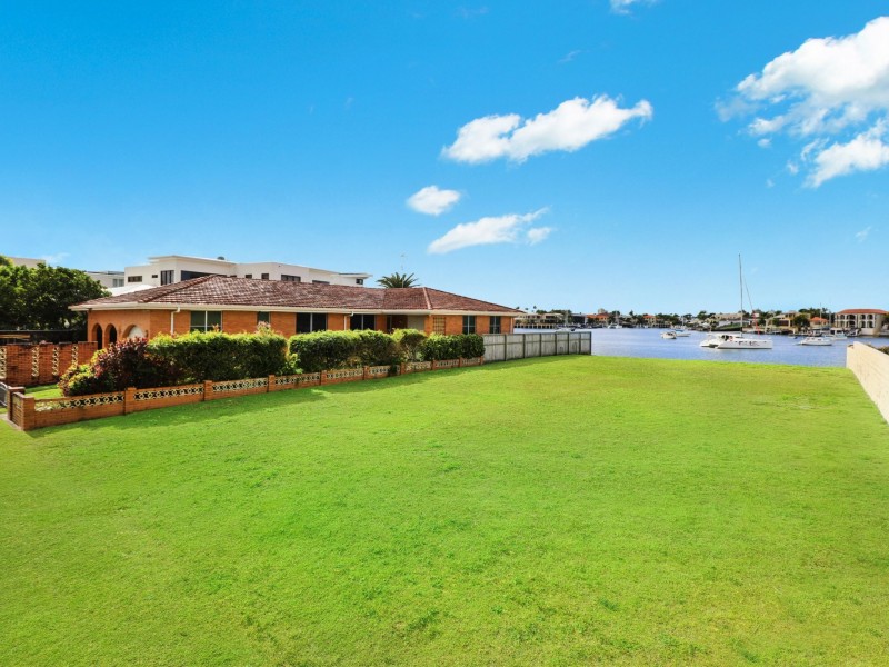 37 Carwoola Crescent, Mooloolaba QLD 4557