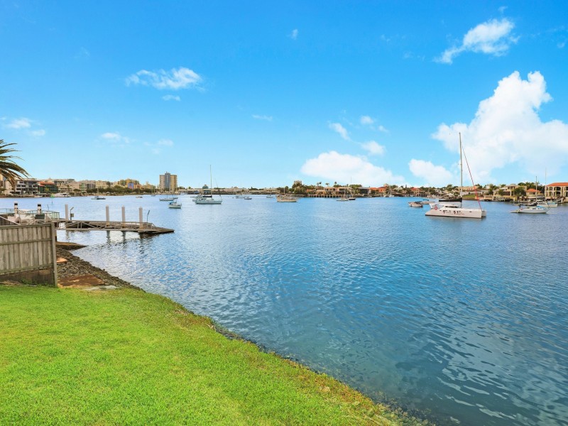 37 Carwoola Crescent, Mooloolaba QLD 4557