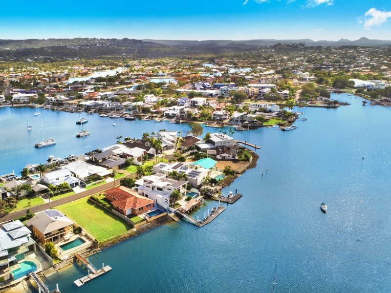 37 Carwoola Crescent, Mooloolaba QLD 4557