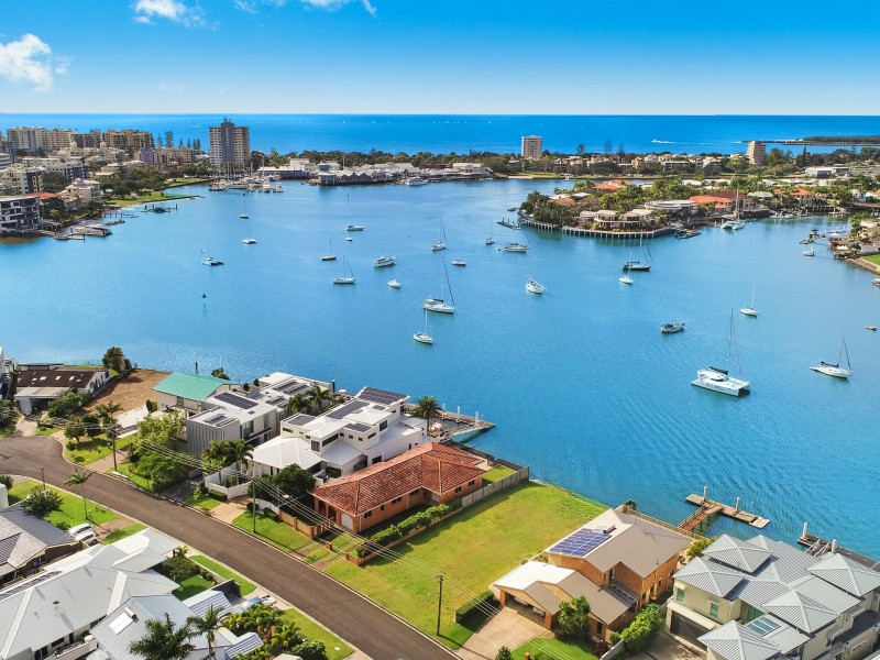 37 Carwoola Crescent, Mooloolaba QLD 4557