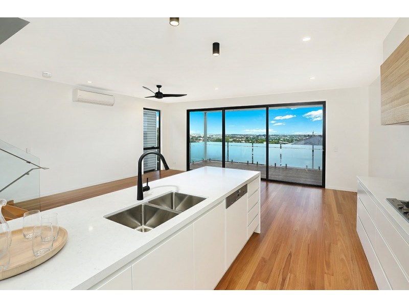 9-11 Marjorie Street, Mooloolaba QLD 4557