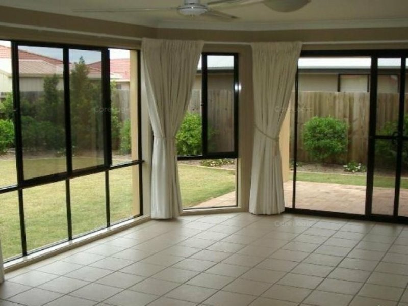 8 Mako Court, Mountain Creek QLD 4557