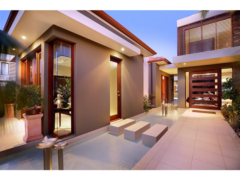 7 Mooloolah Island, Minyama QLD 4575