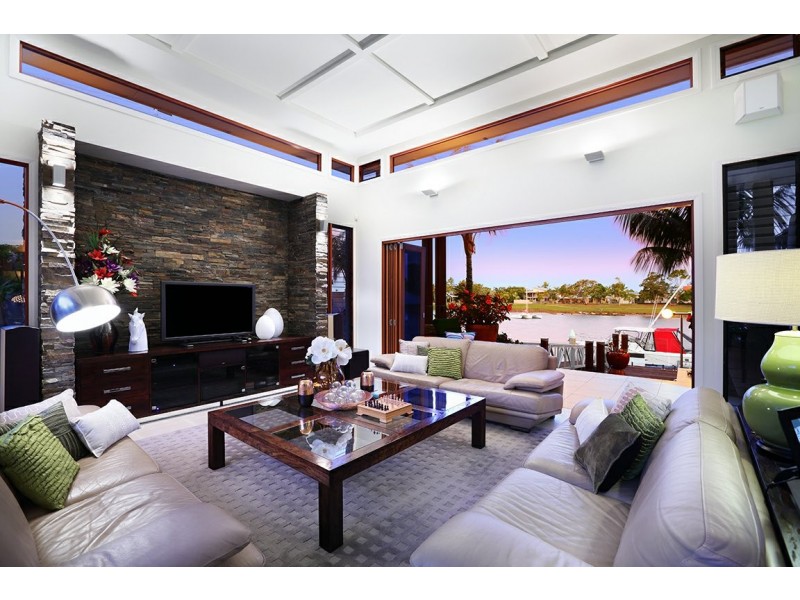 7 Mooloolah Island, Minyama QLD 4575