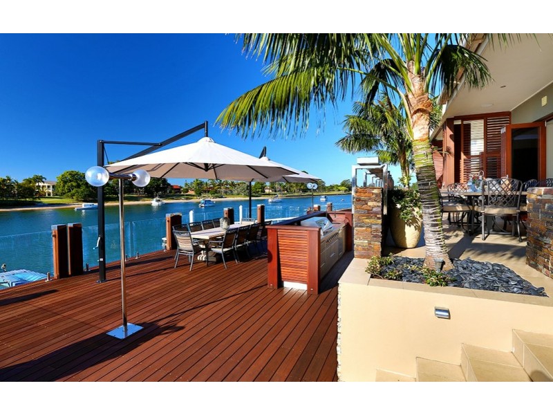 7 Mooloolah Island, Minyama QLD 4575