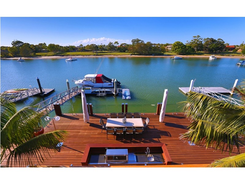7 Mooloolah Island, Minyama QLD 4575