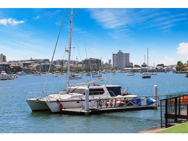 27 Mooloolah Island, Minyama QLD 4575