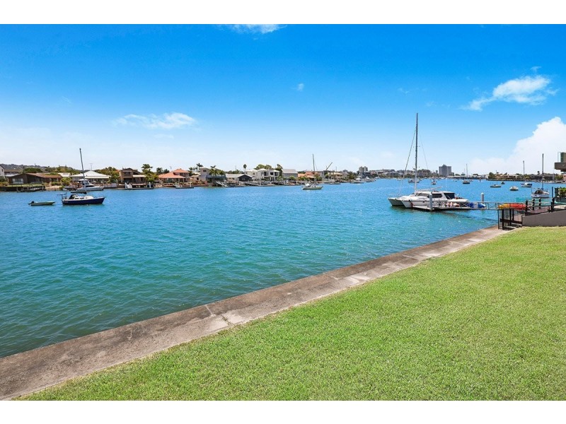 27 Mooloolah Island, Minyama QLD 4575